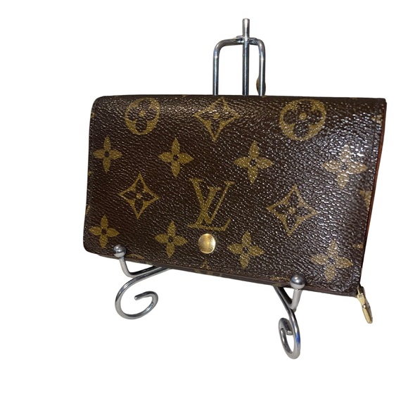 Authentic Louis Vuitton Monogram “Vieux Trésor” Porte-Monnaie — Wallet - Picture 1 of 10